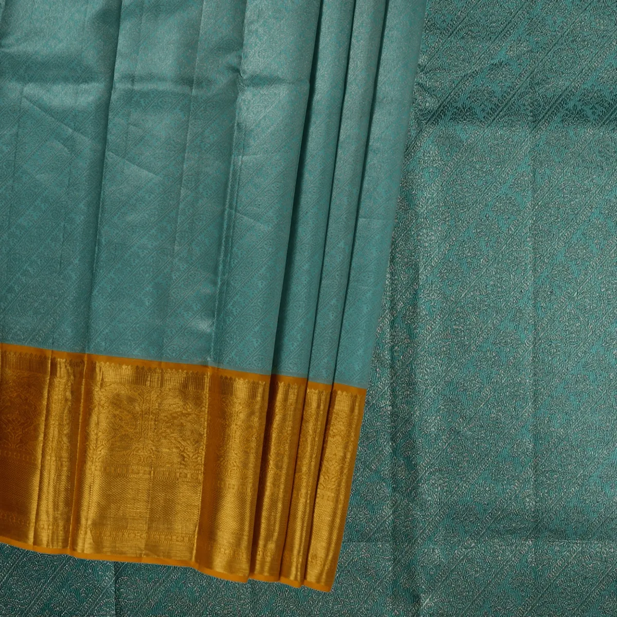 Kanchipuram Handloom Silk Saree Gold And Silver Colour Silk Fast Jari